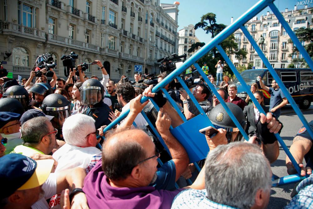 Protesta de pensionistes davant el Congrés