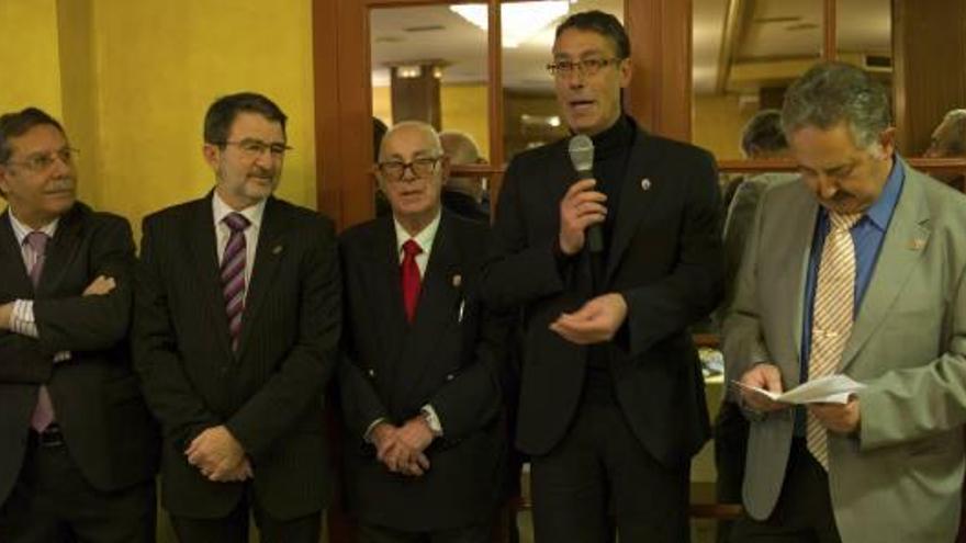 José Folgado, Saturnino Mañanes, José Luis Mielgo, José Ángel Franganillo y José Luis Jiménez, durante el acto de homenaje.