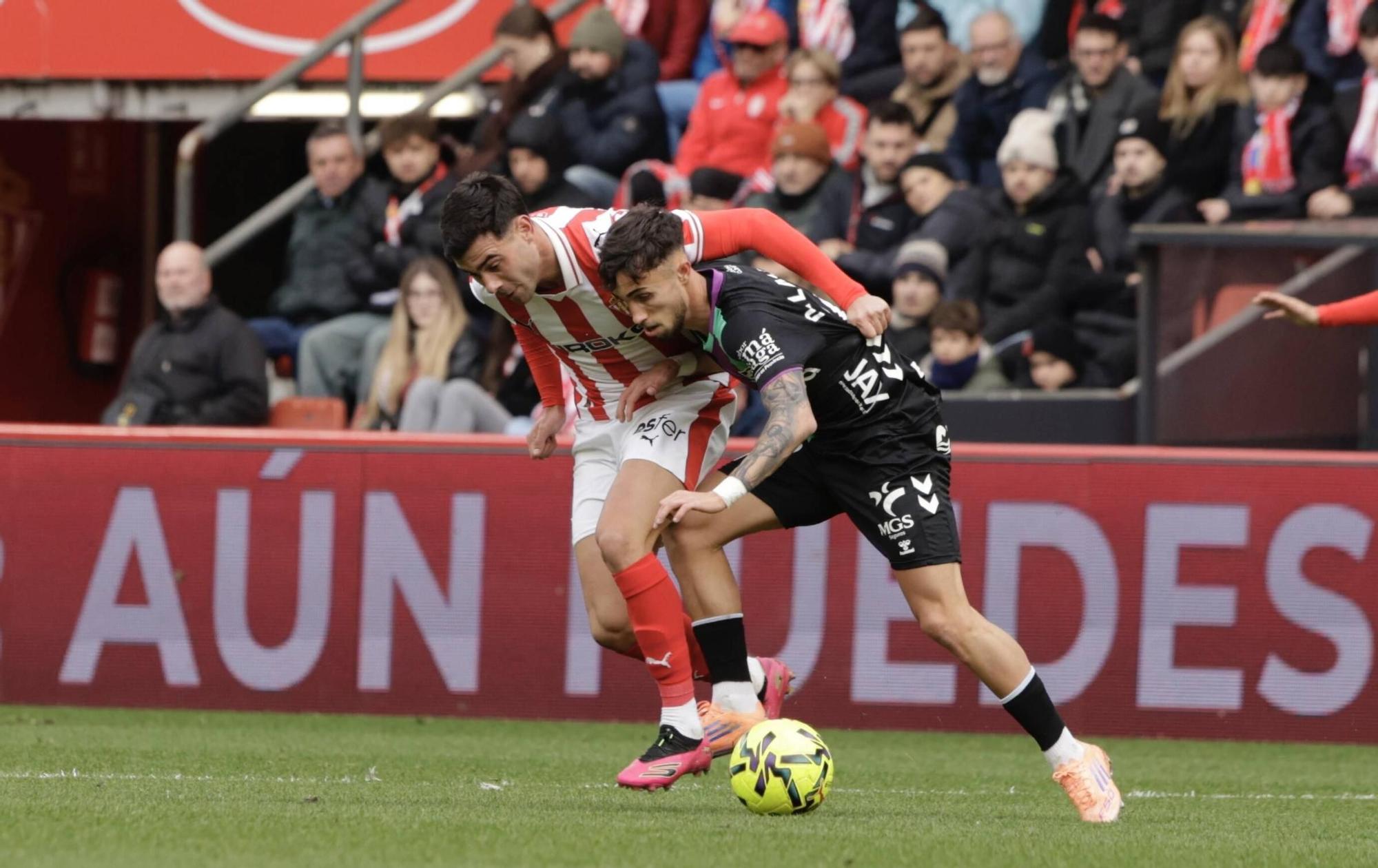 EN IMÁGENES: El partido Sporting- Málaga en el Molinón