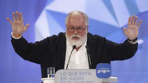 Miguel Arias Cañete (PP) durant el míting de tancament de la campanya electoral per a les europees.