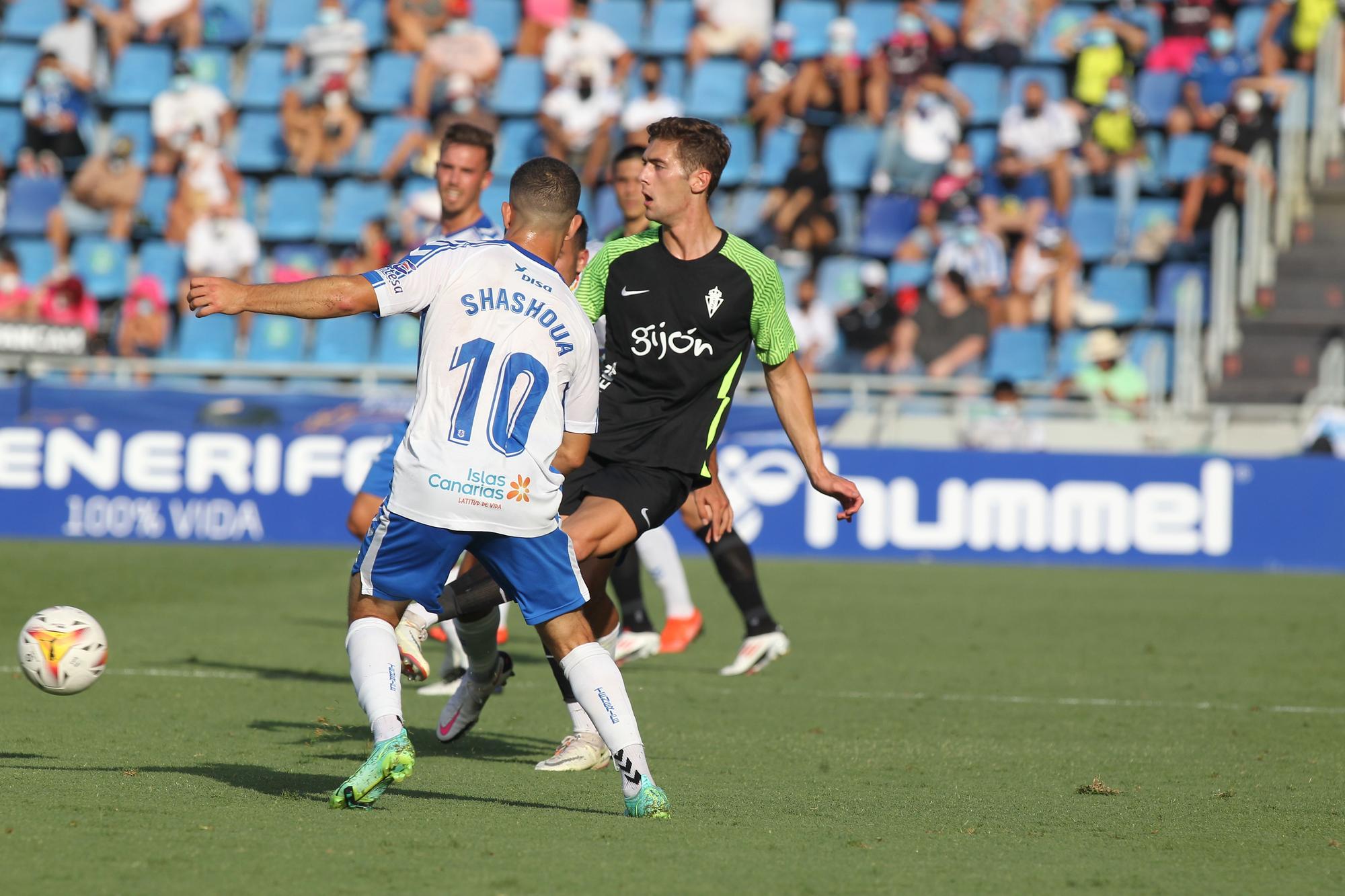 El partido entre el Tenerife y el Sporting, en imágenes