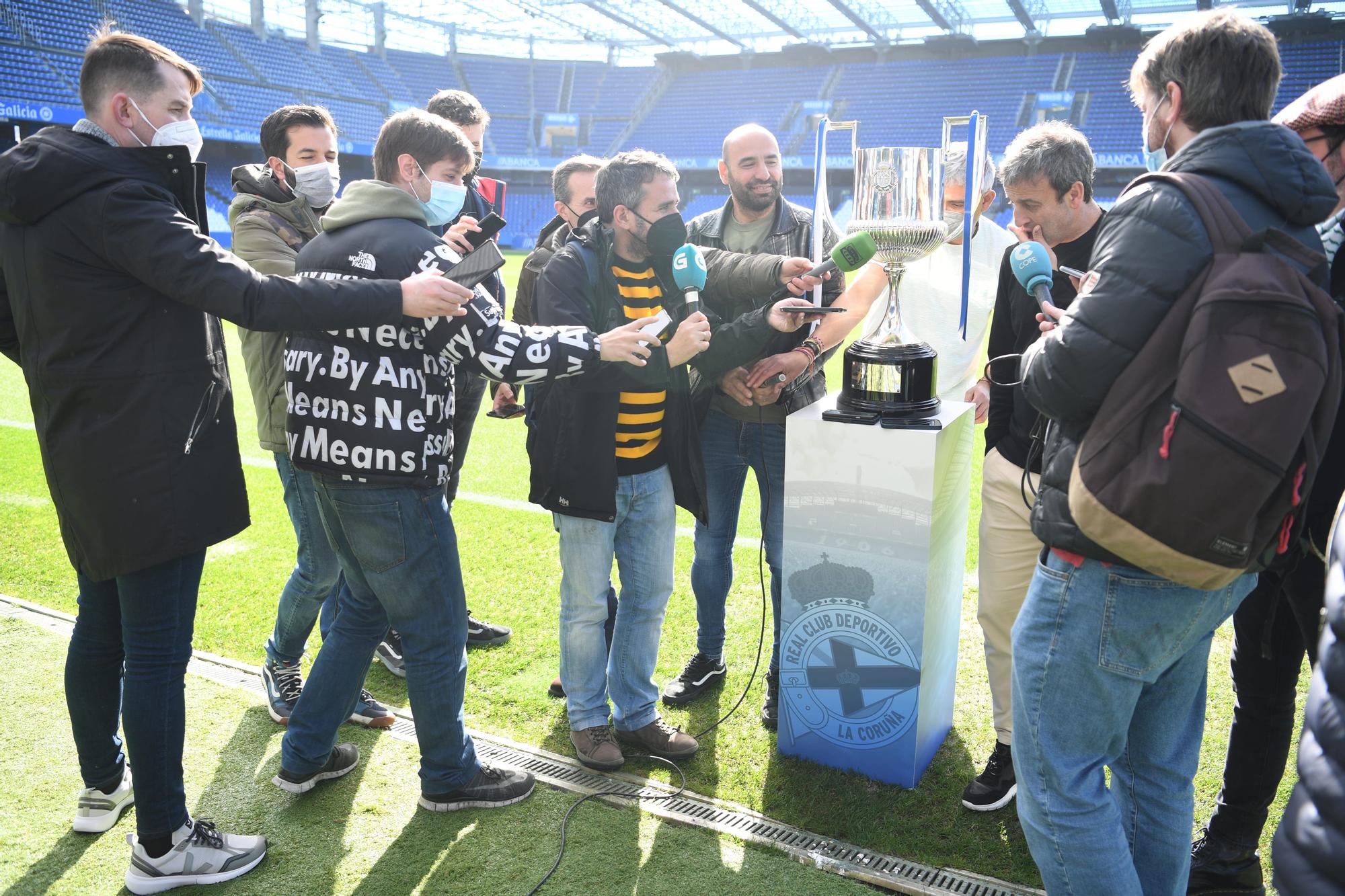 Fran y Manuel Pablo celebran en Riazor los 20 años de la Copa del 'Centenariazo' del Dépor