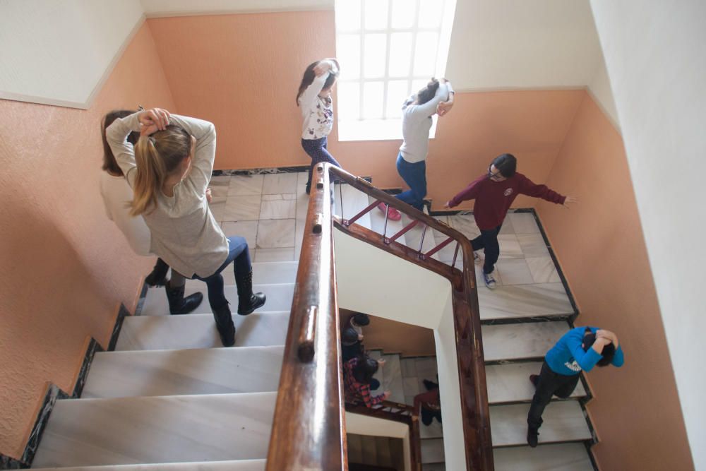 Simulacro de terremoto en un colegio de Elche