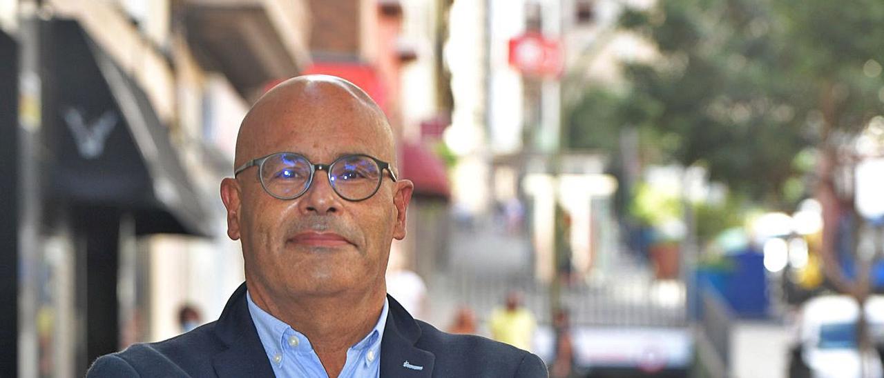 Alberto Santana, candidato a la presidencia del Club de Natación Metropole. | | JUAN CASTRO