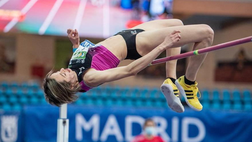 La atleta toresana Raquel Álvarez Polo en la prueba de salto de altura.