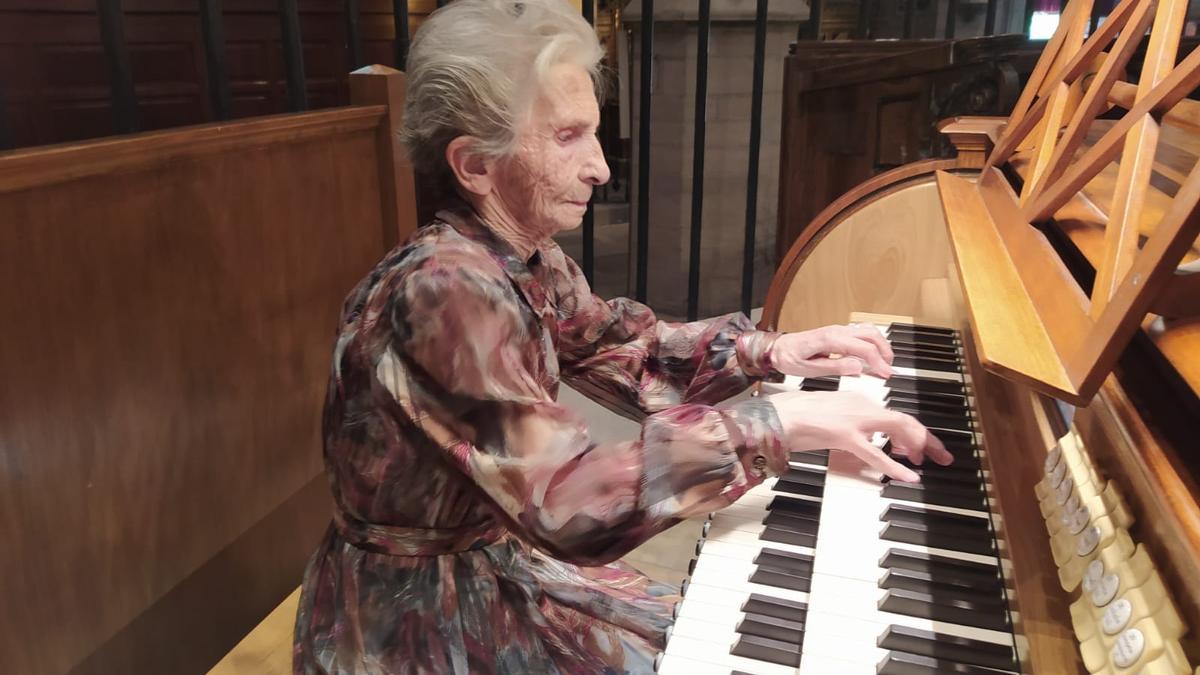 Matilda Garcia, la primera dona organista de la Seu de Manresa estrena l'instrument restaurat