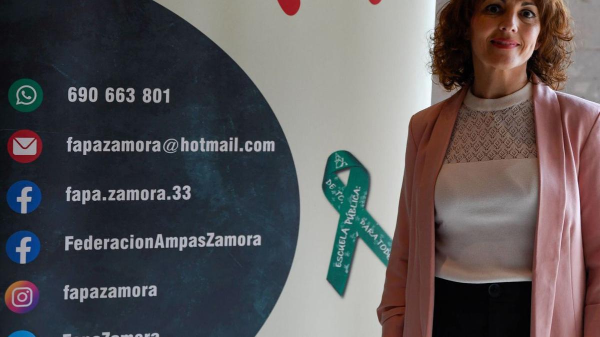 La orientadora Yolanda Palomino, antes de la conferencia que ofreció en el Museo Etnográfico. | MIGUEL ÁNGEL LORENZO