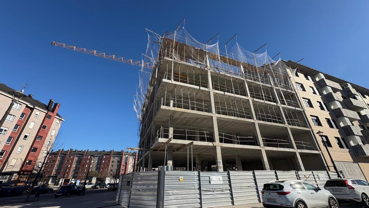 Obras de construcciónd e 60 viviendas de alquiler barato para jóvenes en La Felguera