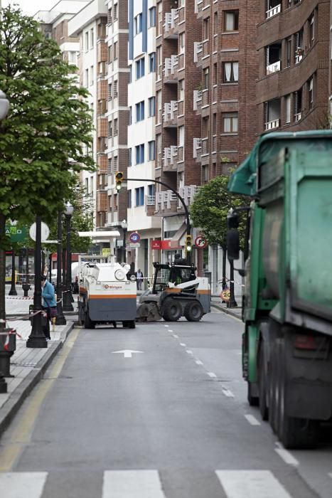 Obras en avenida de la Costa, en Gijón