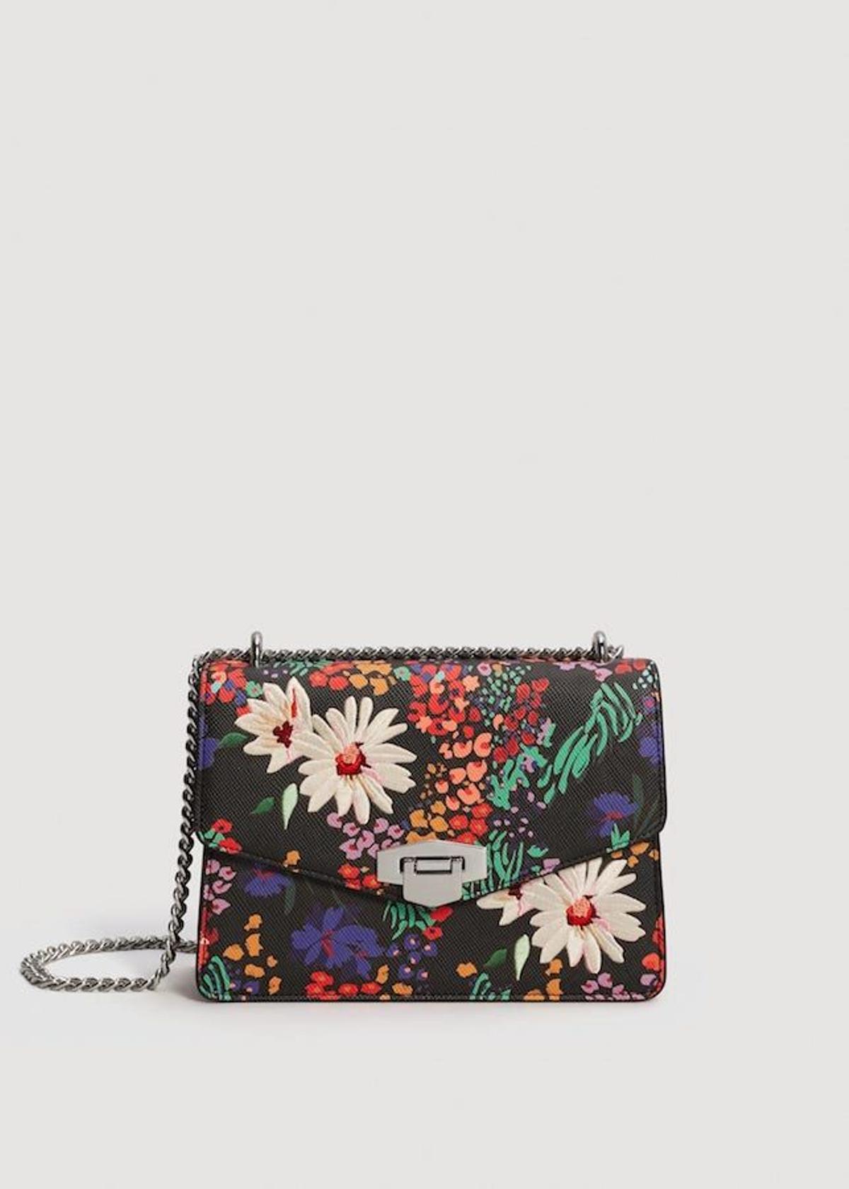 Bolsos florales: el ramo con cadena