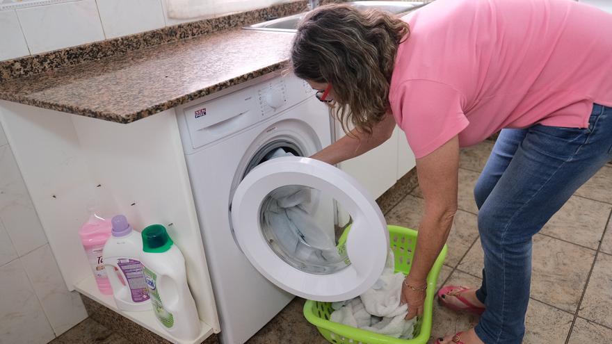 Cómo quitar los pelos de tu mascota de la ropa en la lavadora - Uppers