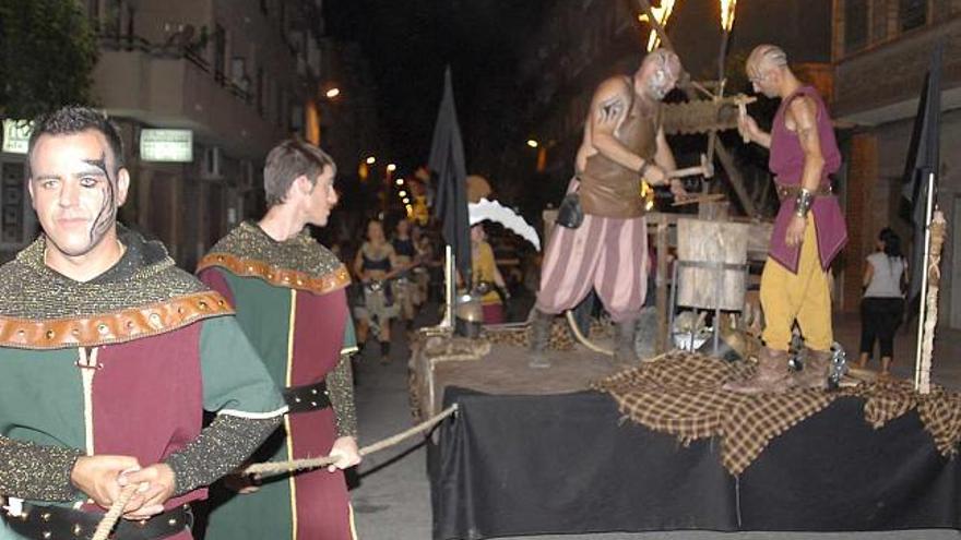 Los Caballeros del Cid arrebatan a los Moros la ciudad con luchas y danzas