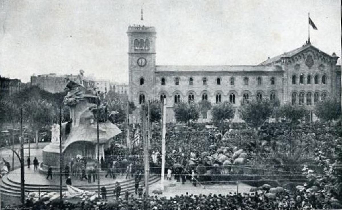 El monumento al doctor Robert, retirado de la plaza Universitat en 1940.