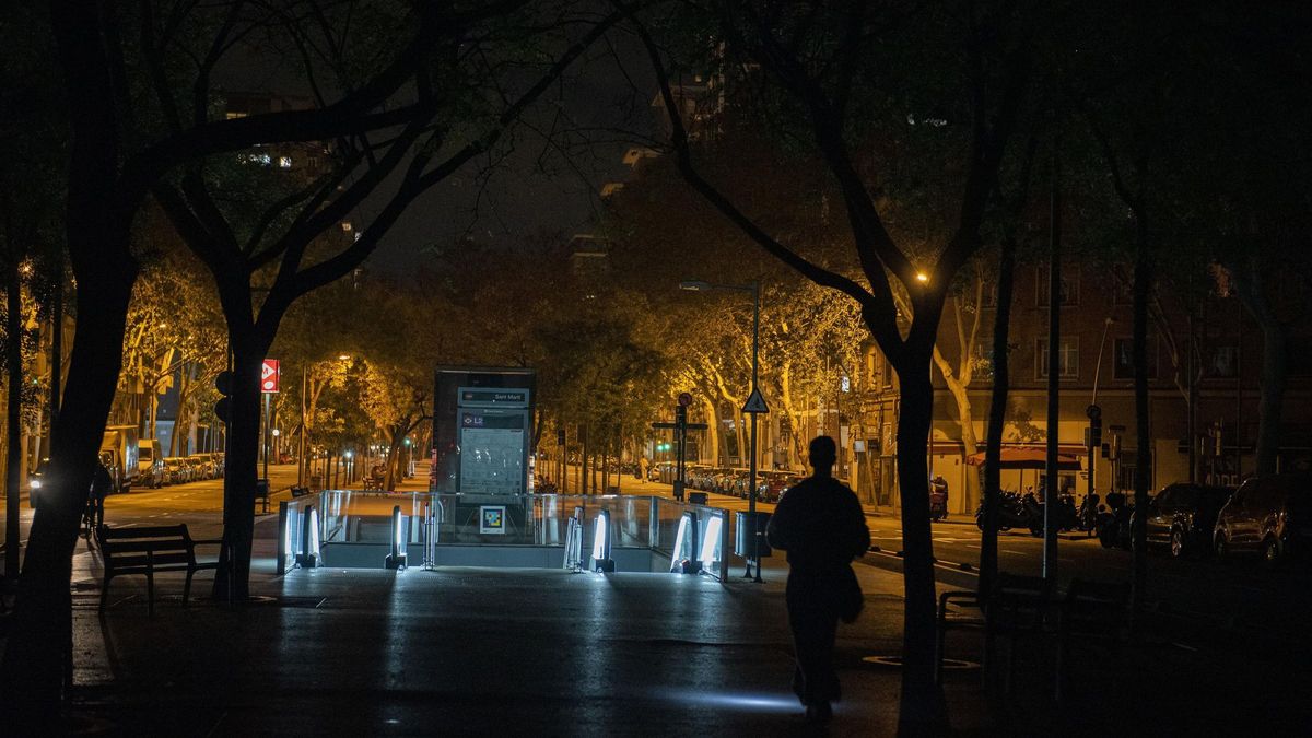 Una calle de Barcelona durante el apagón general del pasado 28 abril