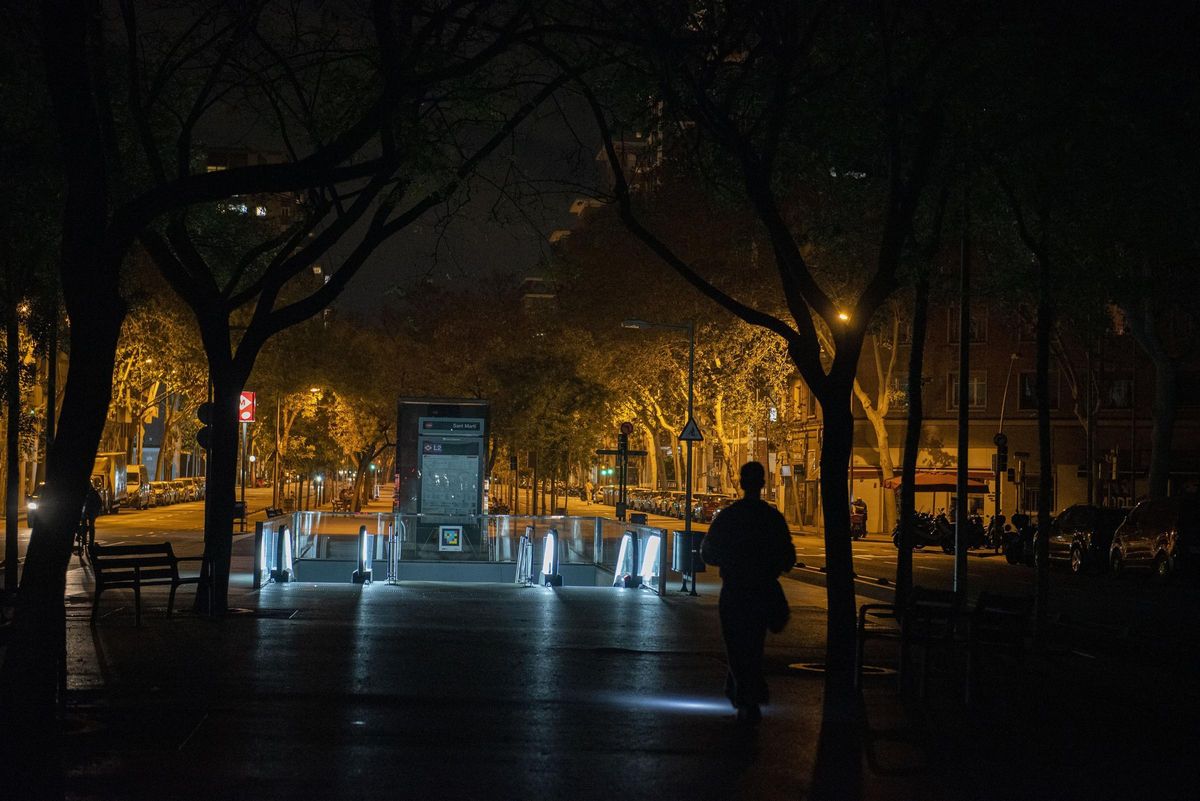 Una calle de Barcelona durante el apagón general del pasado 28 abril