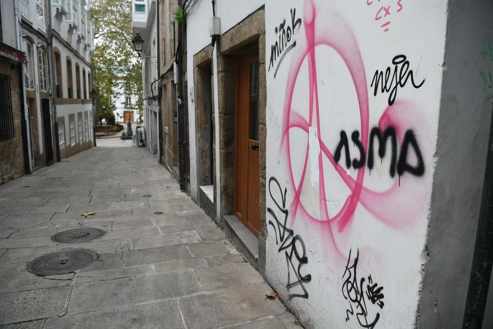 Pintadas en edificios de Ciudad Vieja y Pescadería