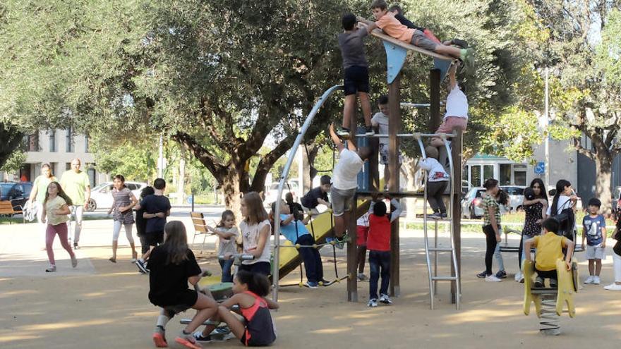 Demanen que nens i estudiants no es concentrin perquè el tancament sigui més eficaç