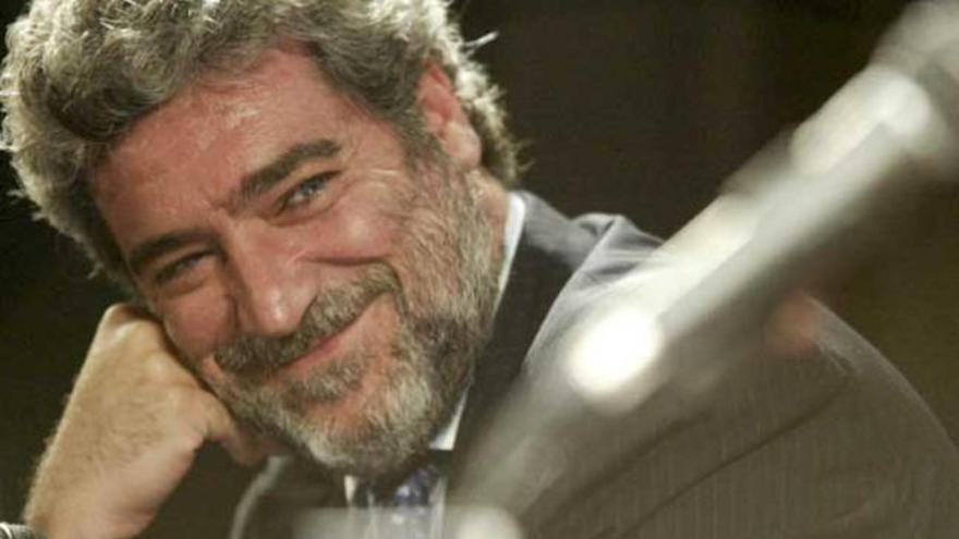 Miguel Ángel Rodríguez: "Tengo callo en la mano izquierda de llevarle el  traje a Aznar"
