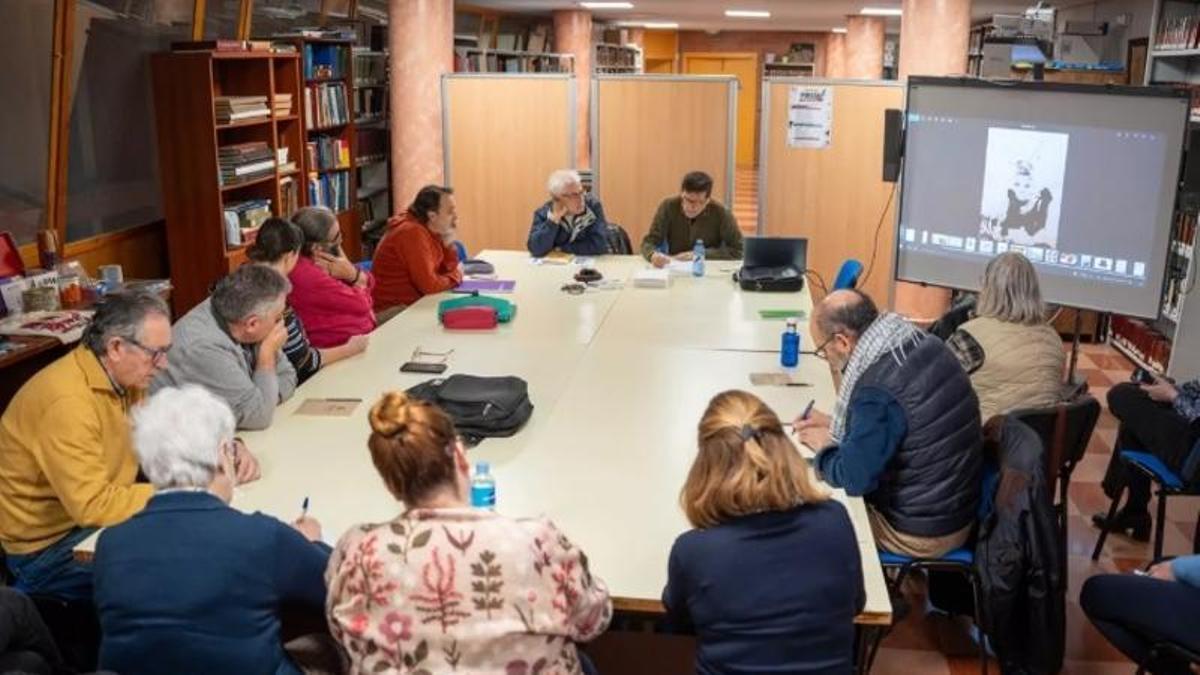 Un taller celebrado en la biblioteca municipal de Mérida.