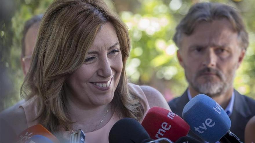 Díaz analiza la situación política con los ochos secretarios provinciales del PSOE