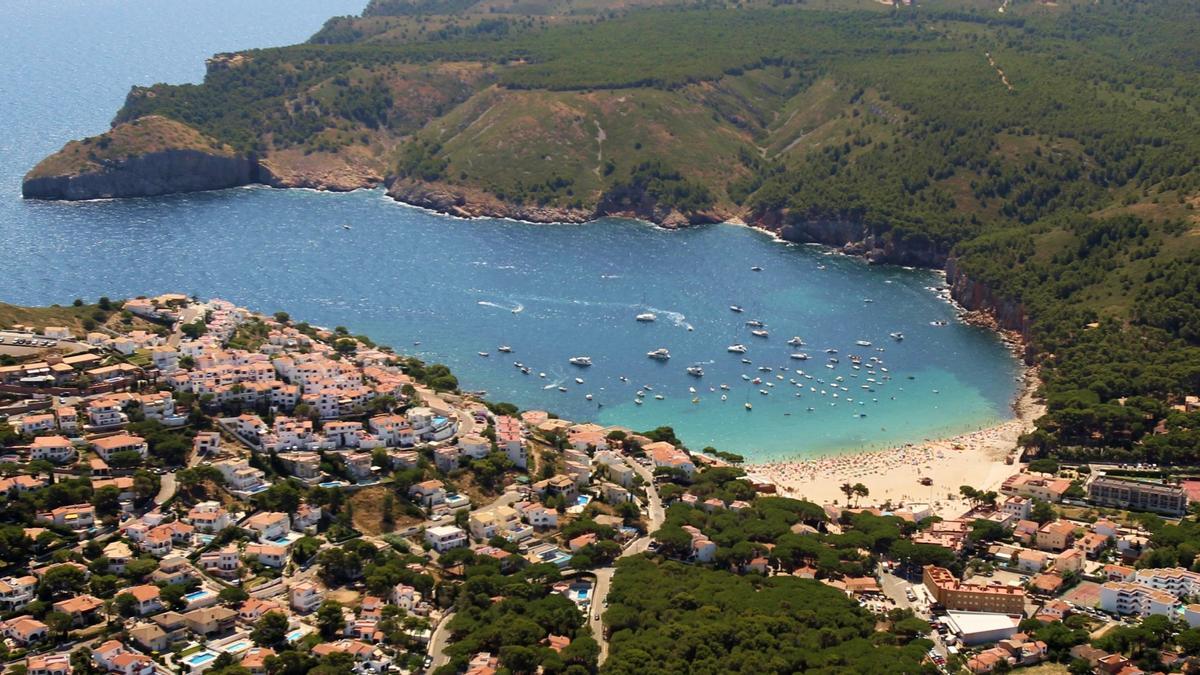 La cala Montgó, a Torroella de Montgrí.