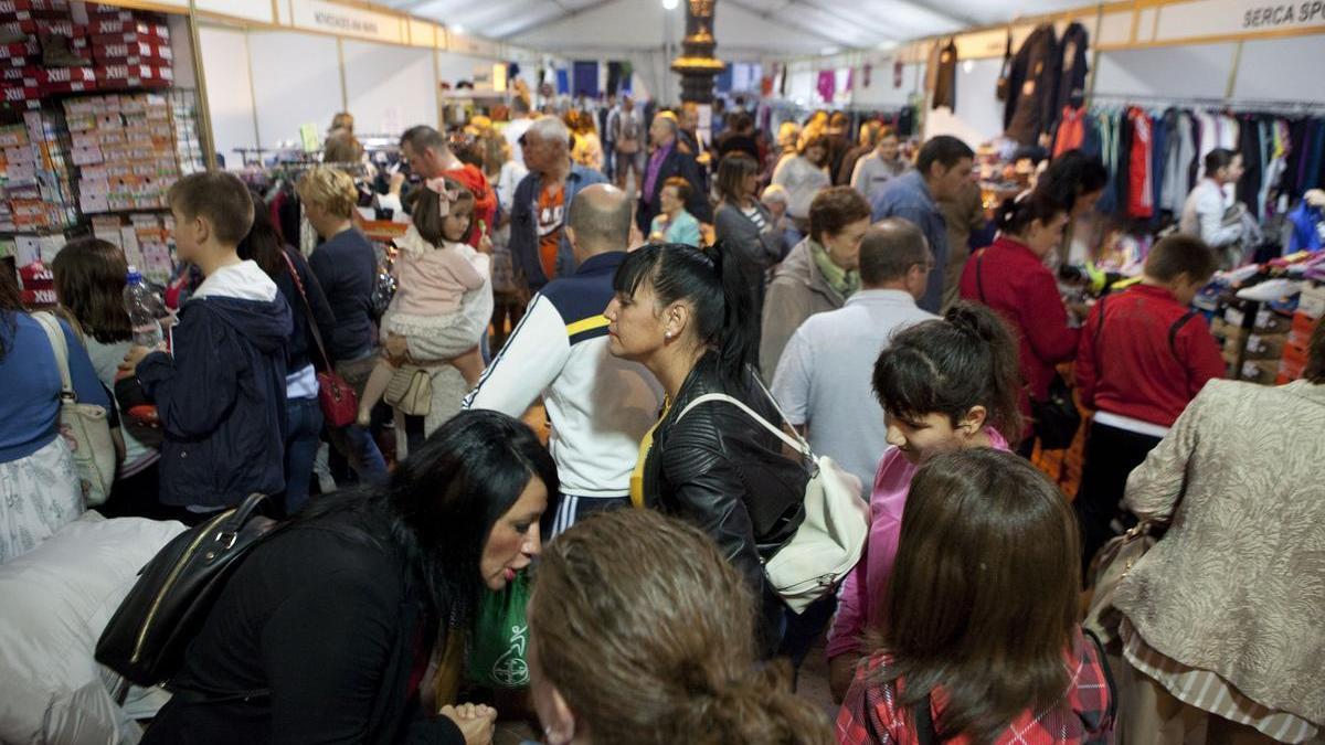 Una edición pasada de la Feria del Stock en Langreo.