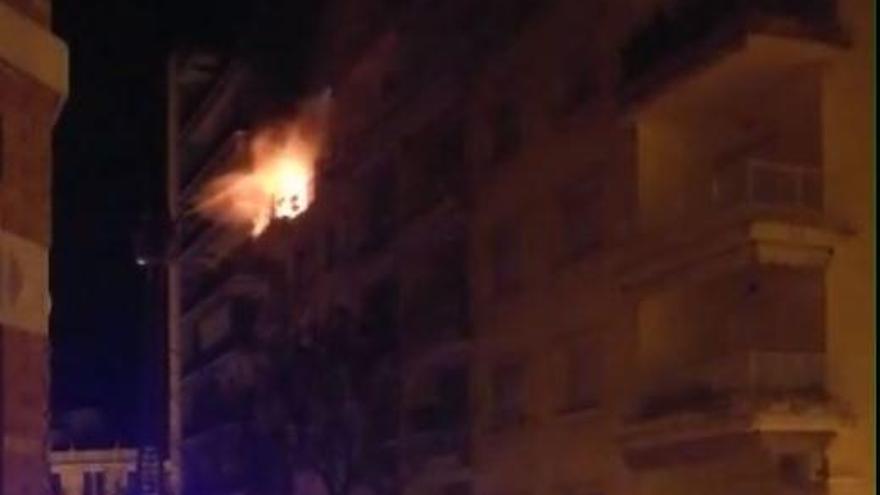 Incendio en una vivenda de la calle Marvà