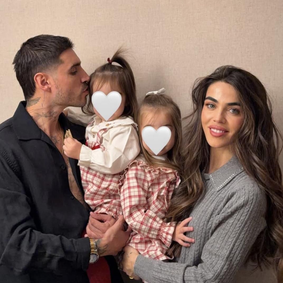 La preciosa postal familiar de Violeta y Fabbio