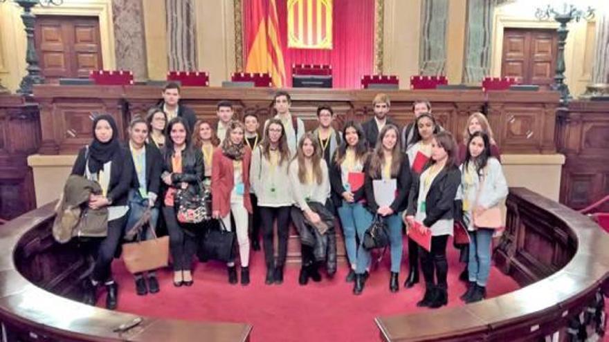 Els estudiants, durant la seva visita al Parlament de Catalunya, al febrer.