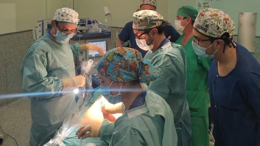 Los pacientes a la espera de una cirugía en la Comunitat Valenciana se reducen en 13.610 personas en un año