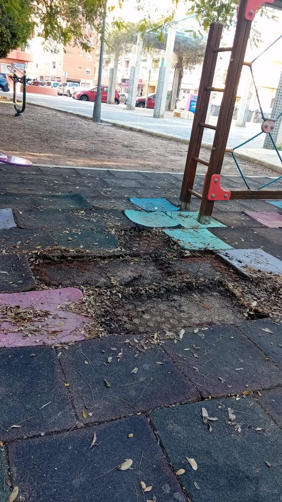 Deficiencias en parques infatiles y zonas de juego de Orihuela