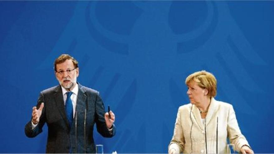 Merkel avala Rajoy sobre Catalunya i exigeix« respectar» els tractats de la UE