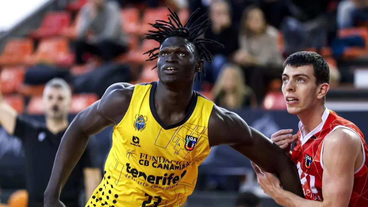 El Fundación firma un gran final y gana en Manresa (81-90)