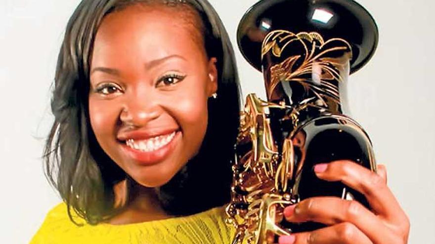 Talentierte Saxofonistin: Jazmin Ghent kommt aufs Smooth Jazz Festival Mallorca.