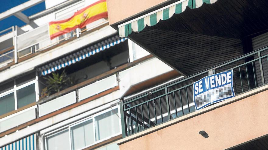 Una vivienda en venta en el centro de Alicante, esta semana. Las hipotecas resultan ahora más baratas que el alquiler.