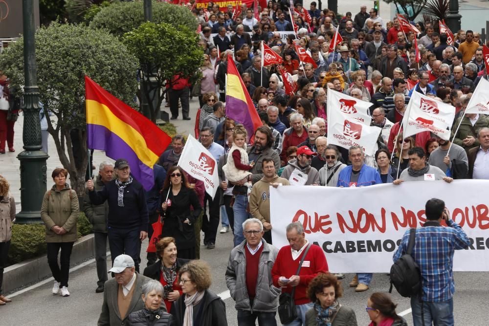 Día del Trabajador en Vigo | Miles de personas exigen la derogación de la reforma laboral