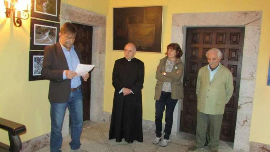 Inaugurada en la colegiata de Covadonga la exposición &quot;Asturias&quot;