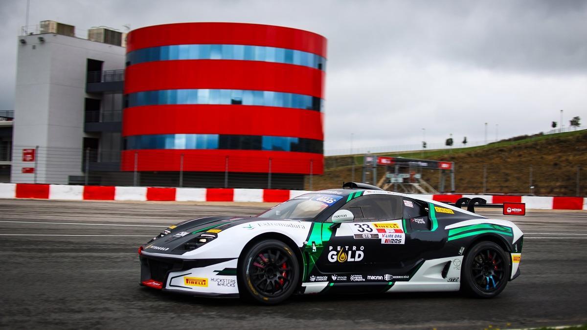 El Ligier JS2R que pilotan Ángel Santos y Alejandro Iribas