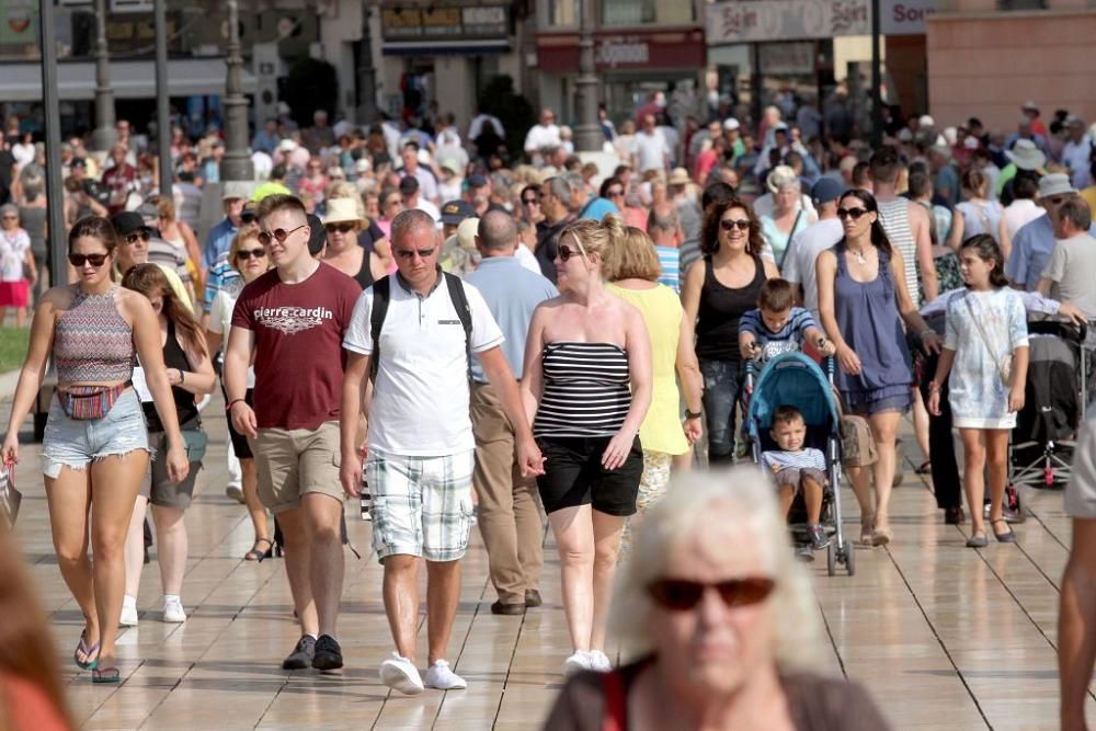 Los turistas disfrutan de Carthagineses y Romanos