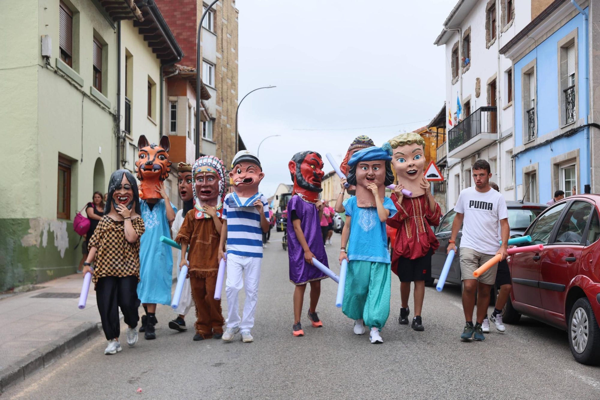 EN IMÁGENES: El desfile de carrozas del Carmen de Luanco