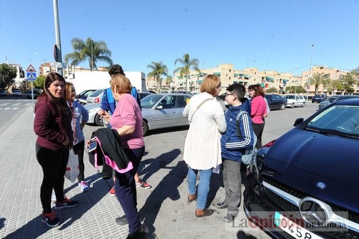 Muere de una cuchillada en el cuello un hombre en un bar de Puente Tocinos