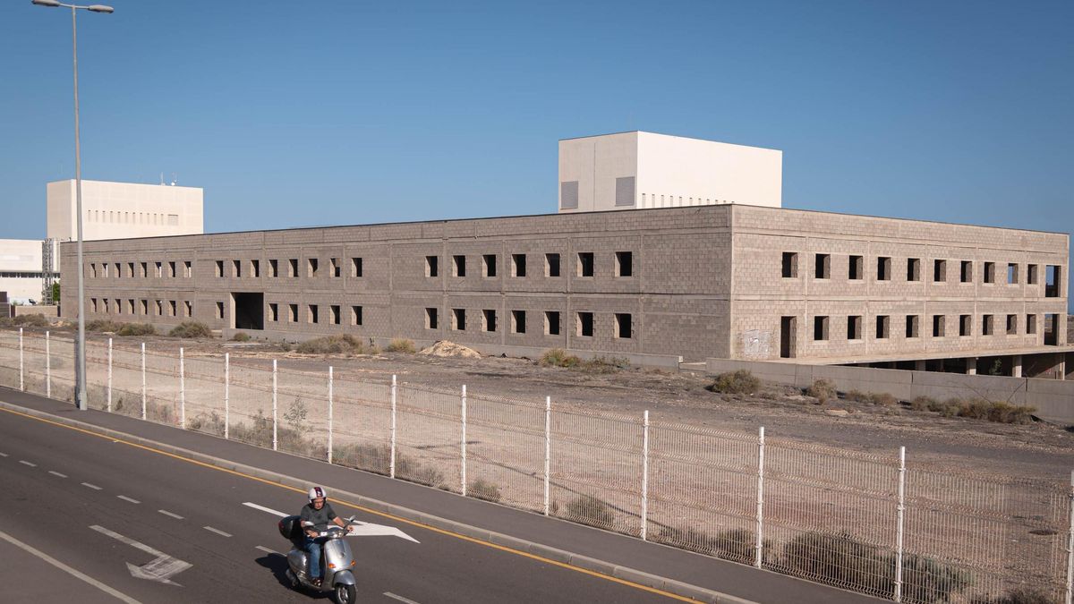 Estado actual del edificio para la ampliación del Hospital del Sur.