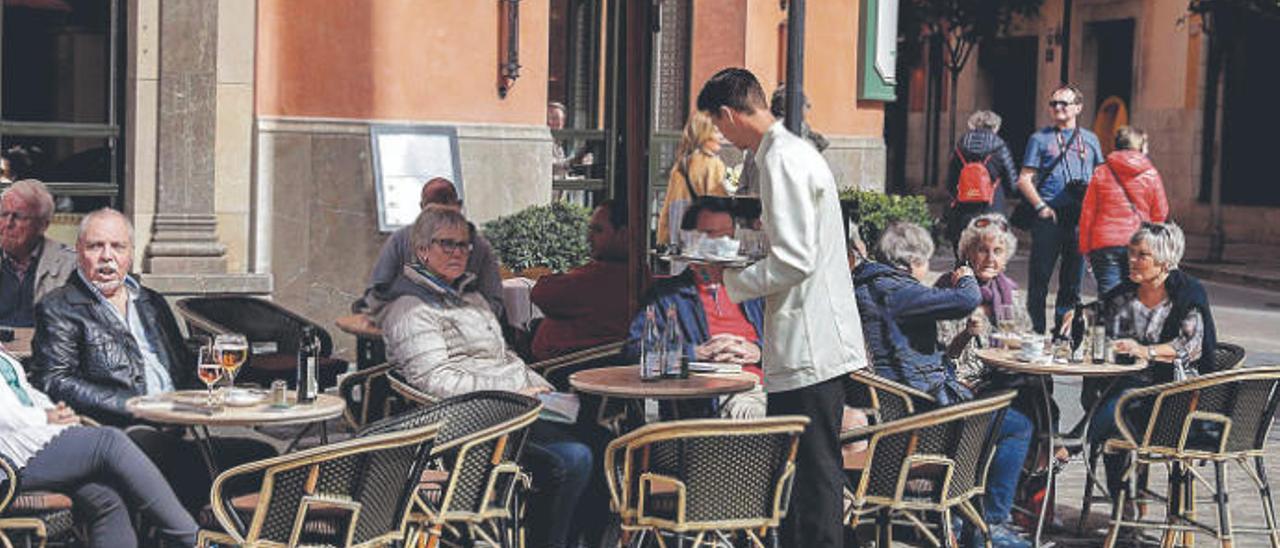 Balears tiene un menor riesgo de paro pero la estacionalidad de su empleo es un punto dÃ©bil.