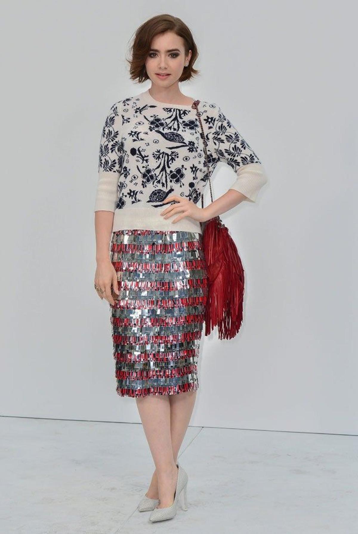 Lilly Collins, en el desfile de Chanel