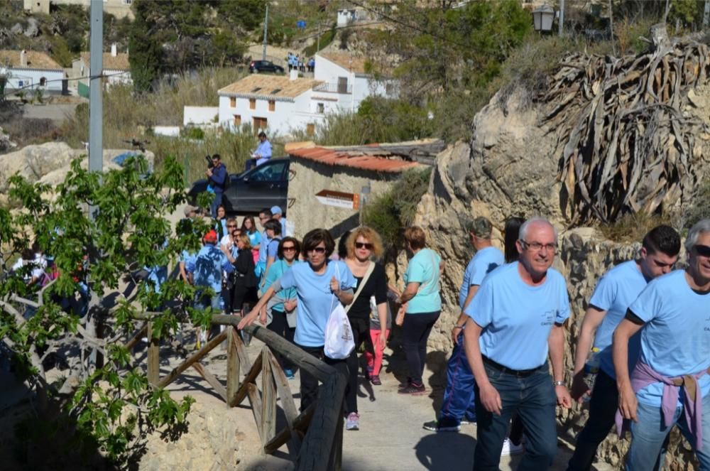 Mula abraza su Castillo