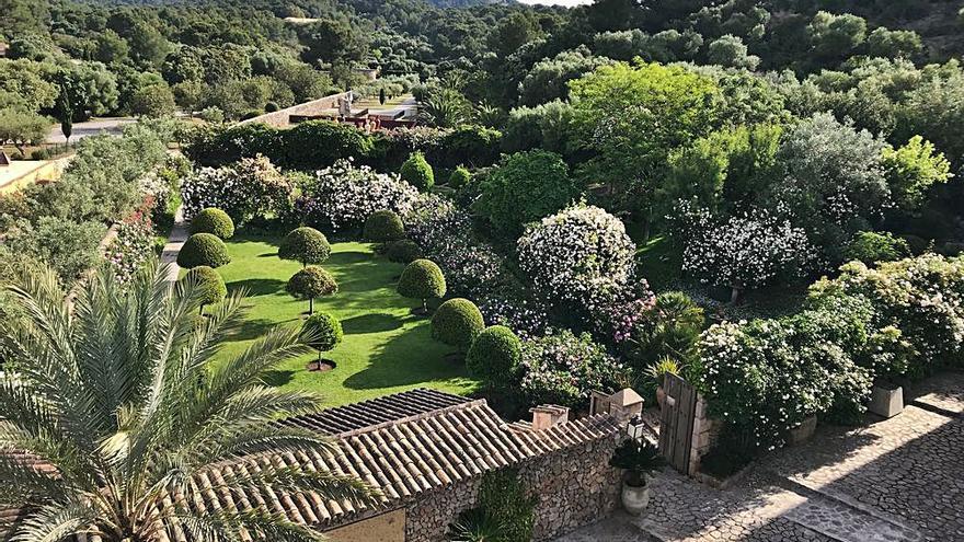 Los jardines, el atractivo del Museu Sa Bassa Blanca en Alcúdia.