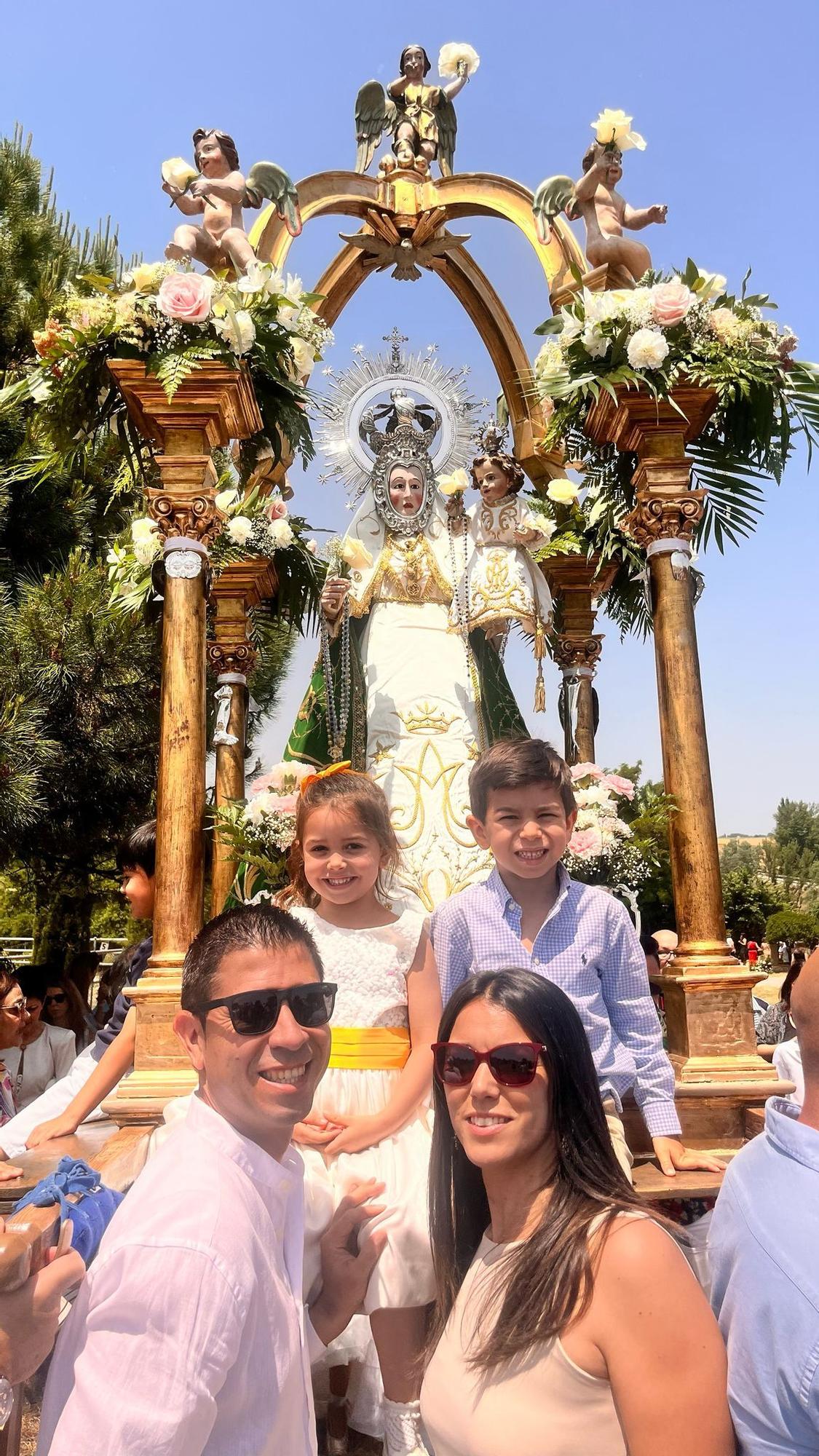 La Virgen del Olmo festeja su día grande en Villaescusa