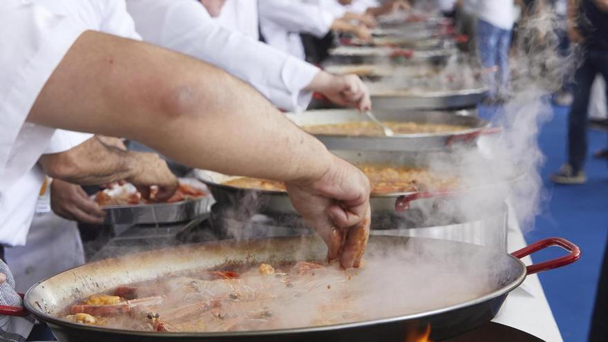 El mayor escaparate de la fideuà reúne en Gandia a cocineros de Europa, América y Oceanía