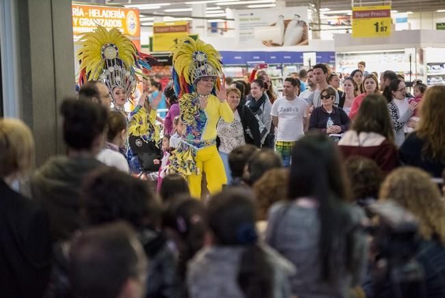 Donacion premio Reina del Carnaval del Centro ...