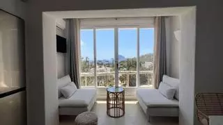 A la venta  un apartamento en Ibiza con vistas a es Vedrà por más de 8.000 euros el metro cuadrado